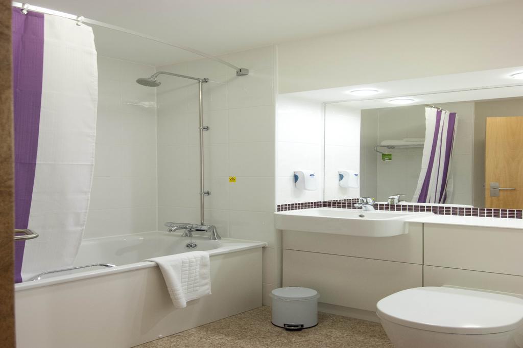 Premier Inn London Hayes, Heathrow Bilik gambar